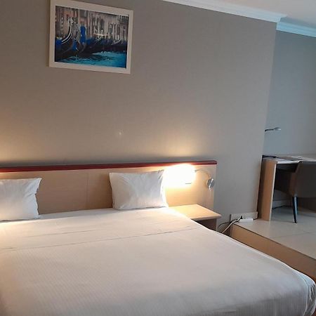 Hotel Taormina Brussels Airport Zaventem Exteriér fotografie