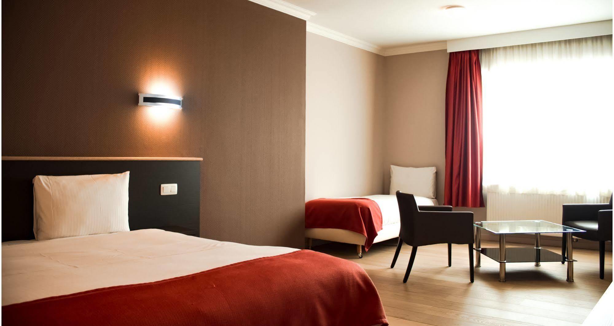 Hotel Taormina Brussels Airport Zaventem Exteriér fotografie